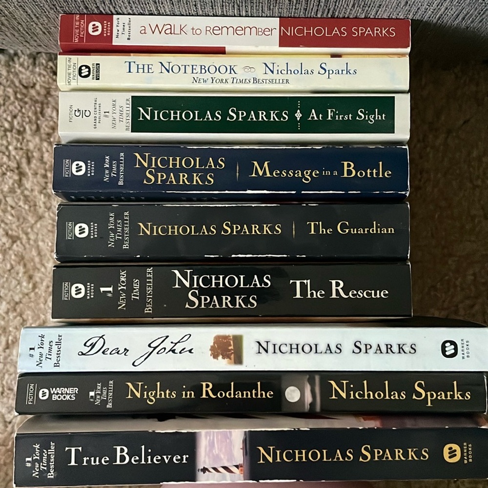 Nine softcover books by Nicholas Sparks - Picture 2 of 2